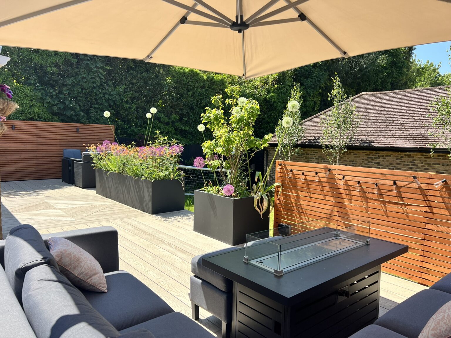 Contemporary Garden Terrace